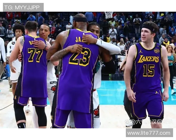 2004年湖人与火箭季后赛对决回顾及精彩瞬间分析 2004年湖人与火箭季后赛对决回顾及精彩瞬间分析