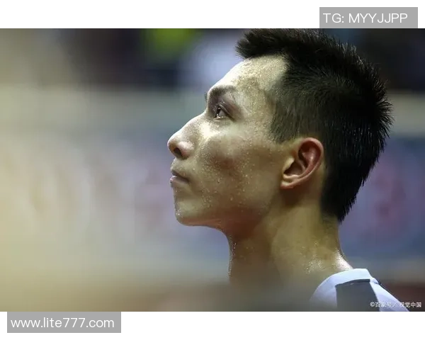 易建联：从篮球场上的传奇到生活中的榜样，他的故事激励了无数年轻人追梦